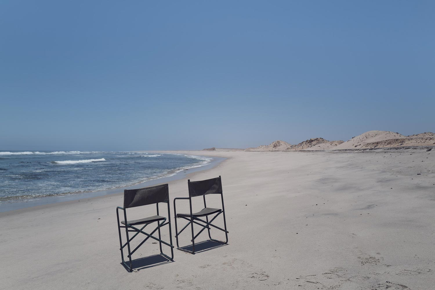 Lost-in-the-Trip-Skeleton-Coast-Chairs