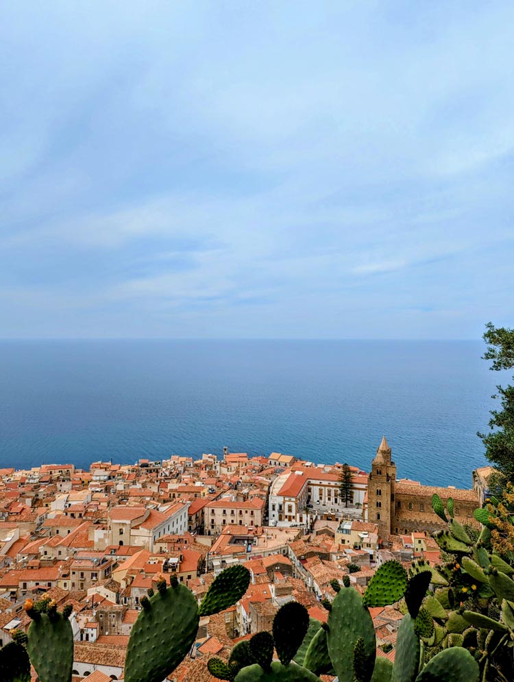 Cefalu Hike Rooftops