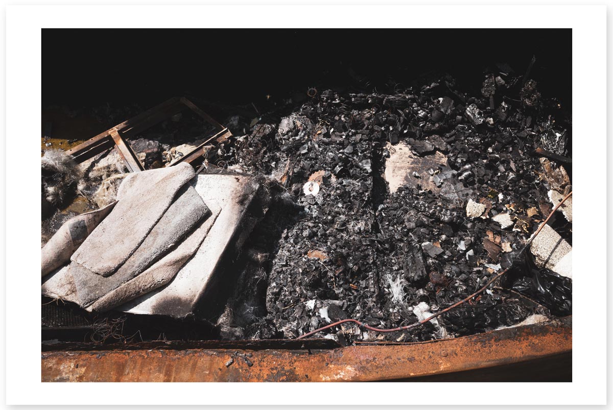 Lost in the Trip - Charcoal and Rust